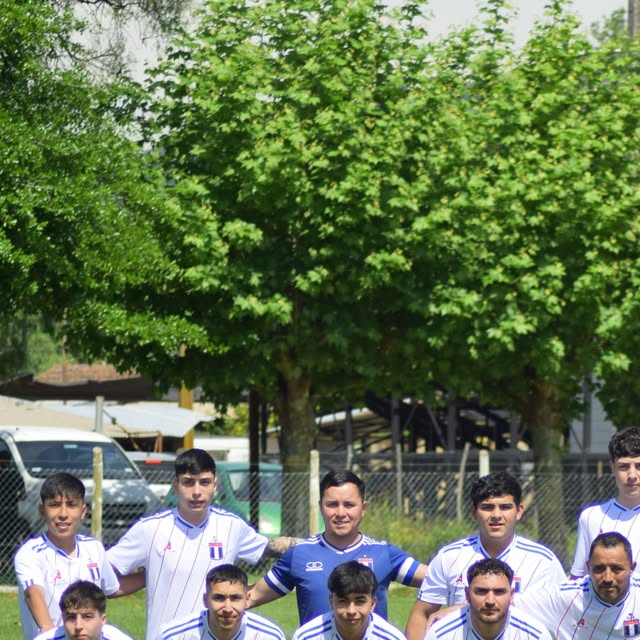 Integrantes de CUDO posando juntos en fotografía publicada por el club